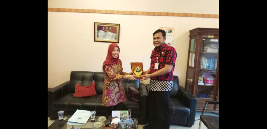 Dukcapil Prov. Jabar melaksanakan kunjungan kerja ke Dispermadesdukcapil Prov. Jateng Dukcapil Prov. Jabar melaksanakan kunjungan kerja ke Dispermadesdukcapil Prov. Jateng